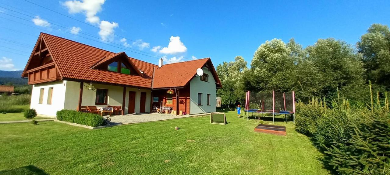 Ubytovanie U Huberta Bešeňová エクステリア 写真