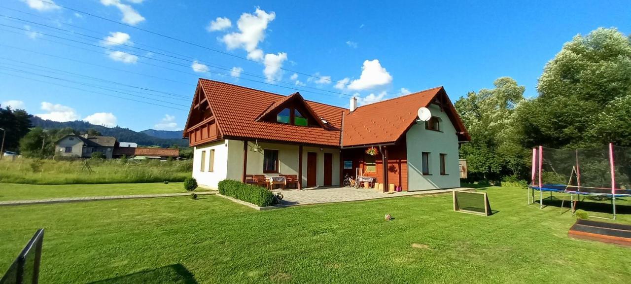 Ubytovanie U Huberta Bešeňová エクステリア 写真